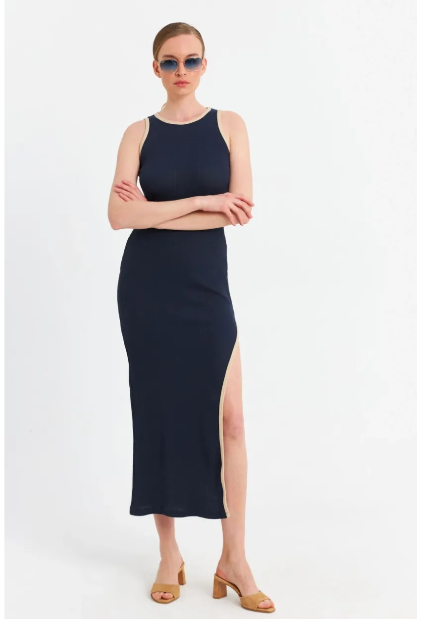 Kadın Lacivert Kontrast Biyeli Yırtmaçlı Maxi Elbise OR2087