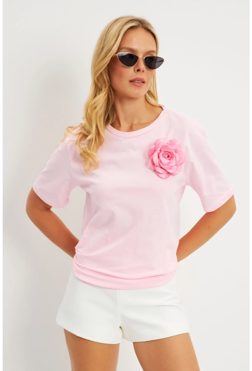 Kadın Pembe Gül Aksesuarlı T-Shirt SF12721