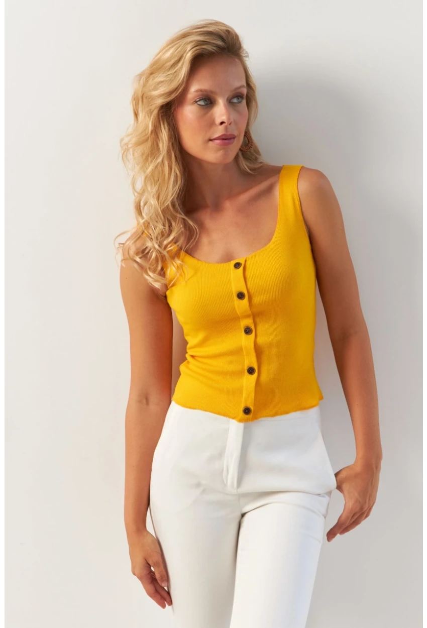 Kadın Sarı Düğme Aksesuarlı Bluz MK14