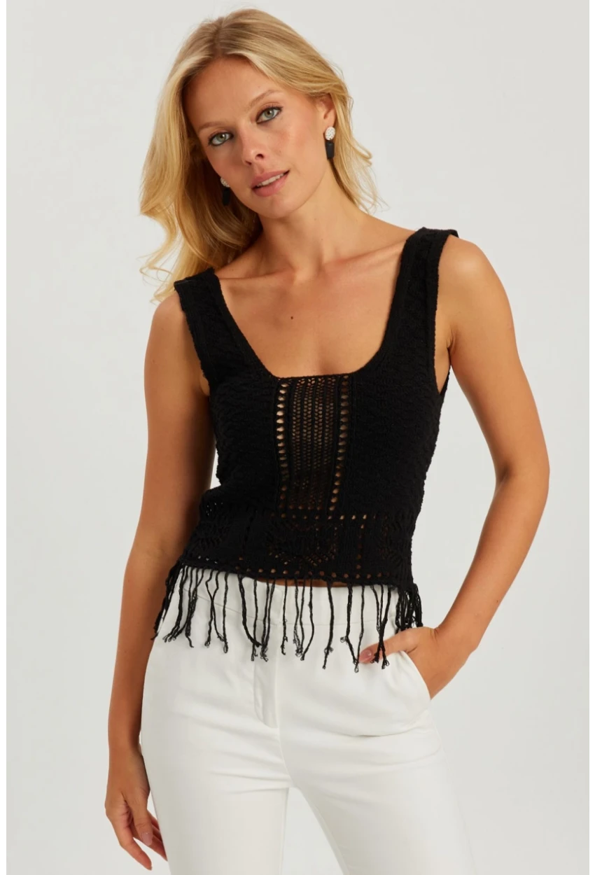 Kadın Siyah Ajurlu Püsküllü Triko Bluz YV228