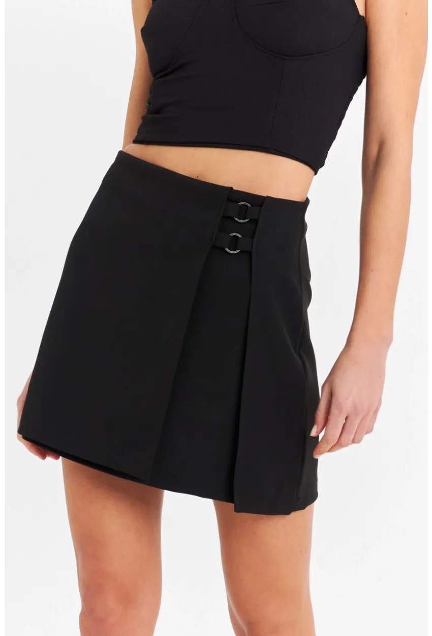 Kadın Siyah Aksesuarlı Mini Etek SE10
