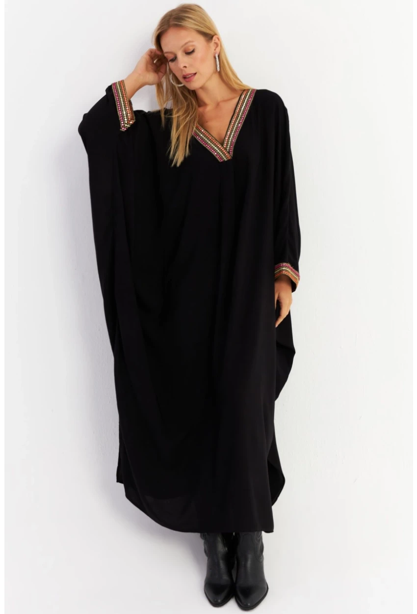 Kadın Siyah Aksesuarlı Şeritli Maxi Elbise MALO12