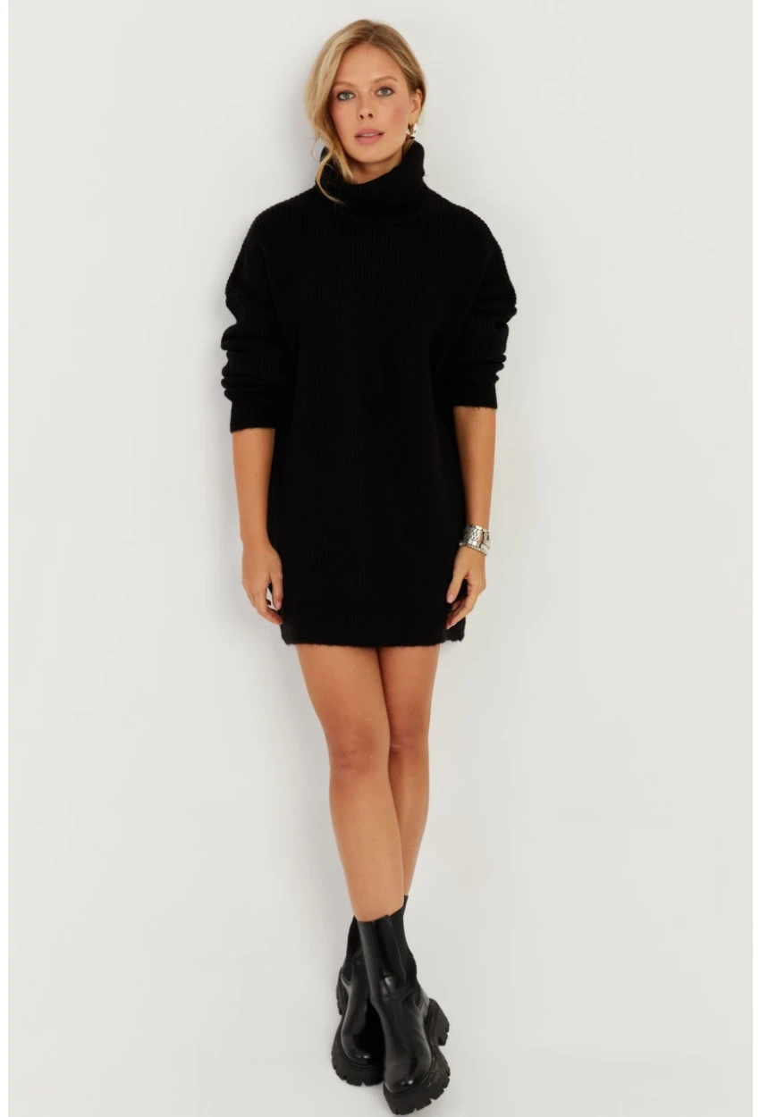 Kadın Siyah Balıkçı Yaka Triko Tunik KZ2504