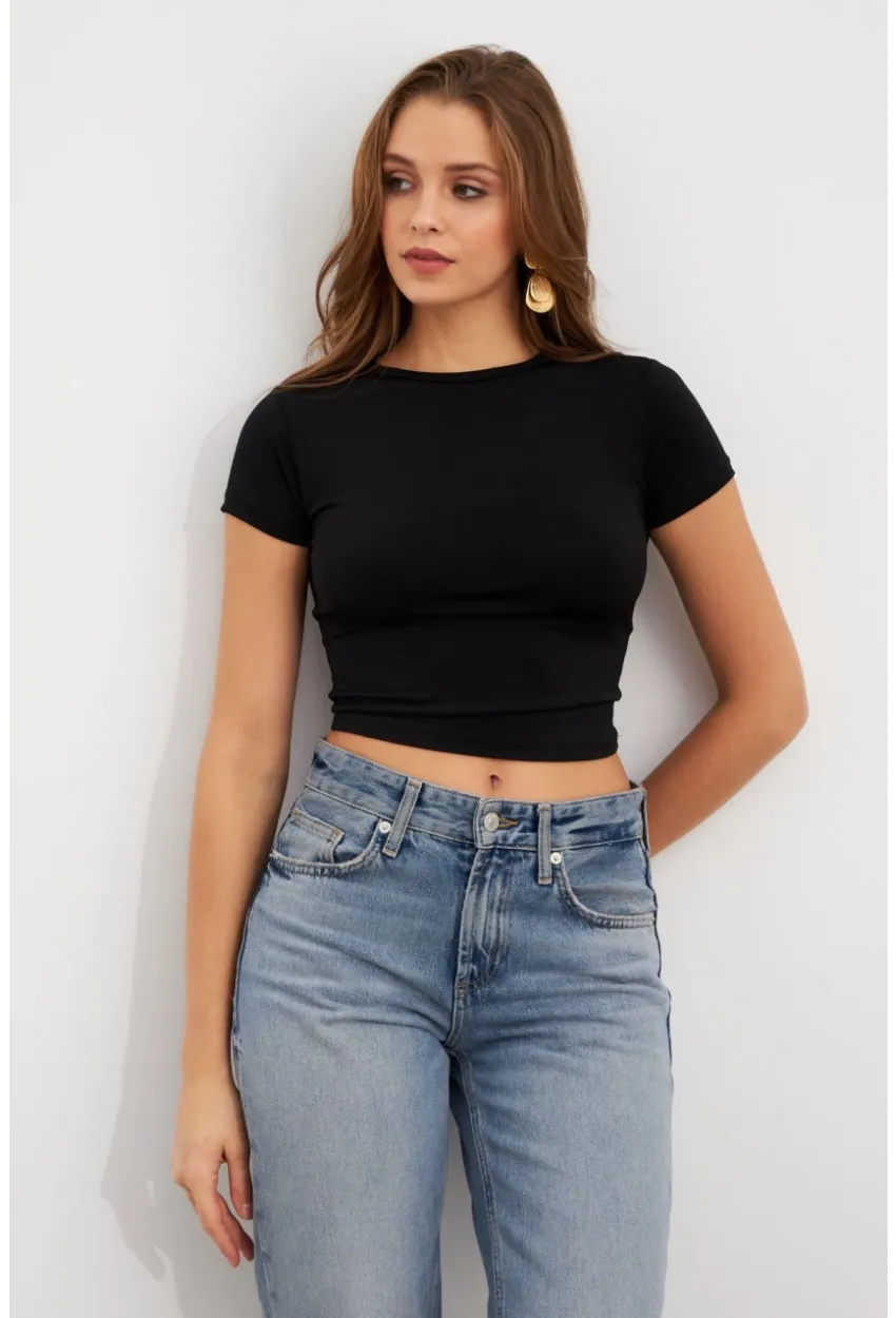Kadın Siyah Basic Kısa Kollu Bluz UG2444