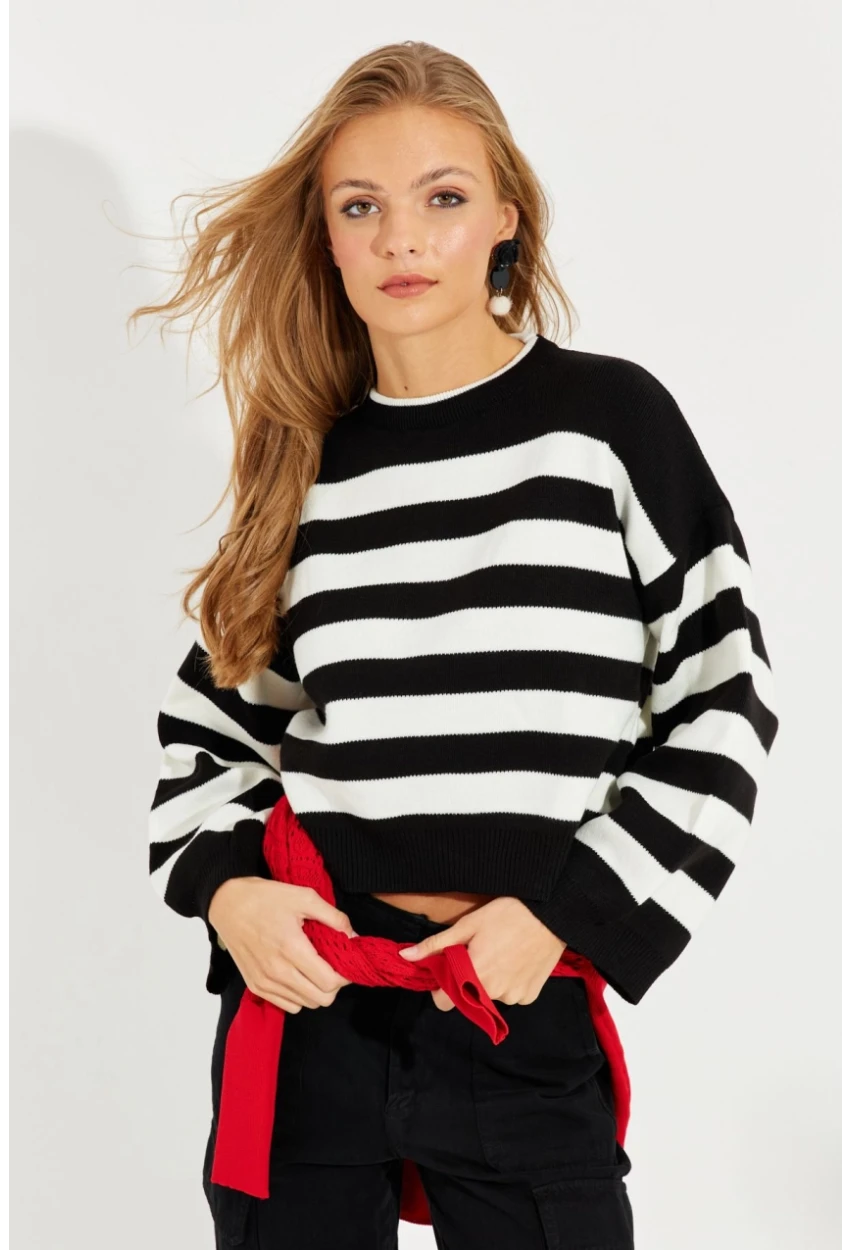 Kadın Siyah-Beyaz Çizgili Kazak MSS126