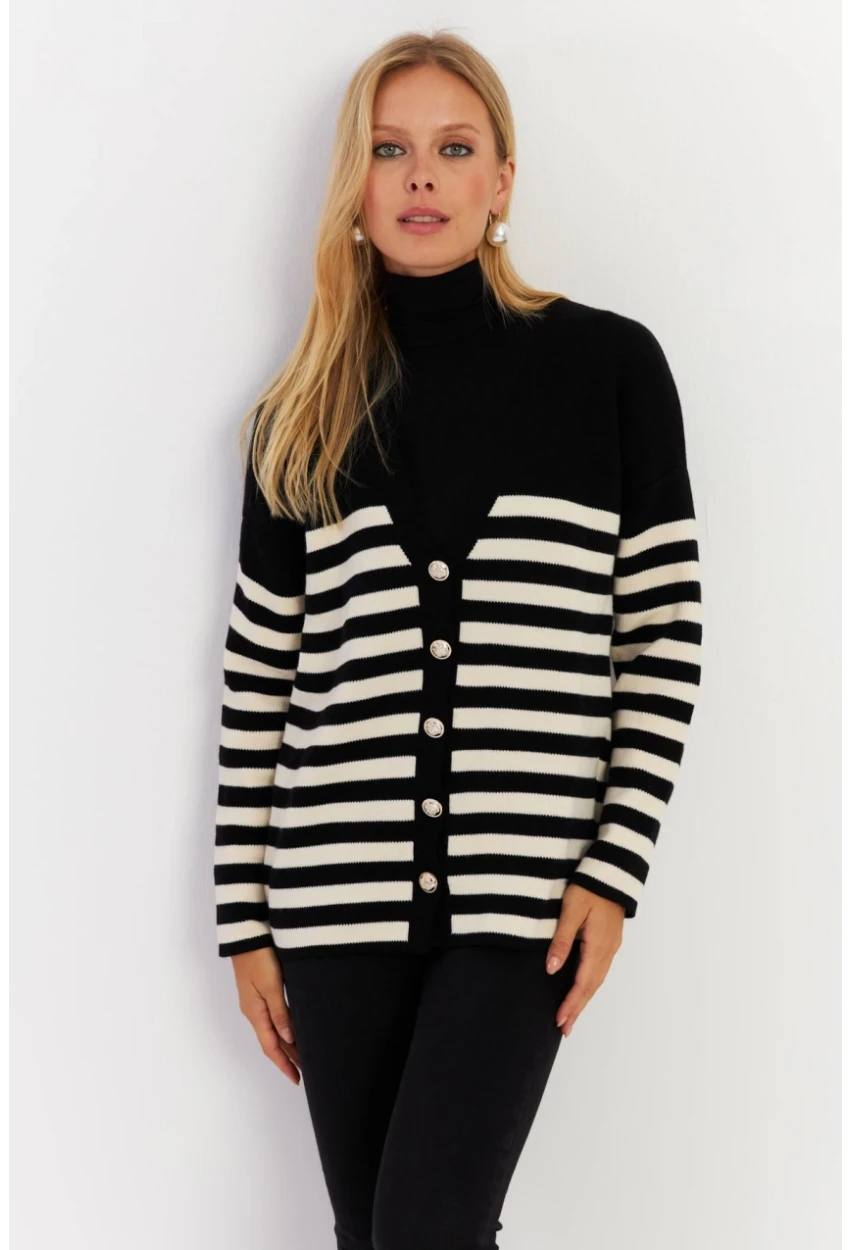 Kadın Siyah-Beyaz Çizgili Triko Hırka CNG3