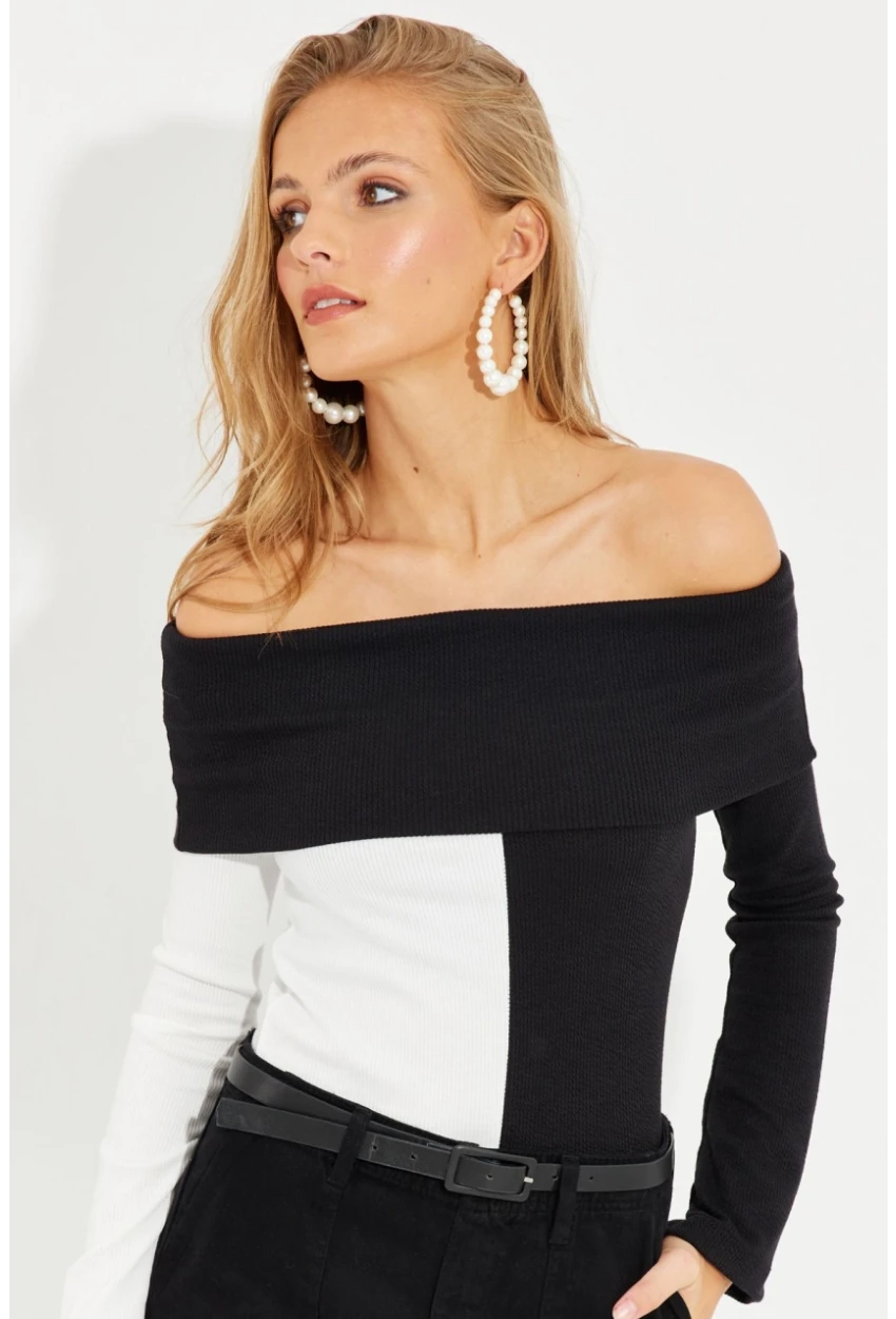 Kadın Siyah-Beyaz Madonna Yaka Bloklu Kaşkorse Bluz EY2585