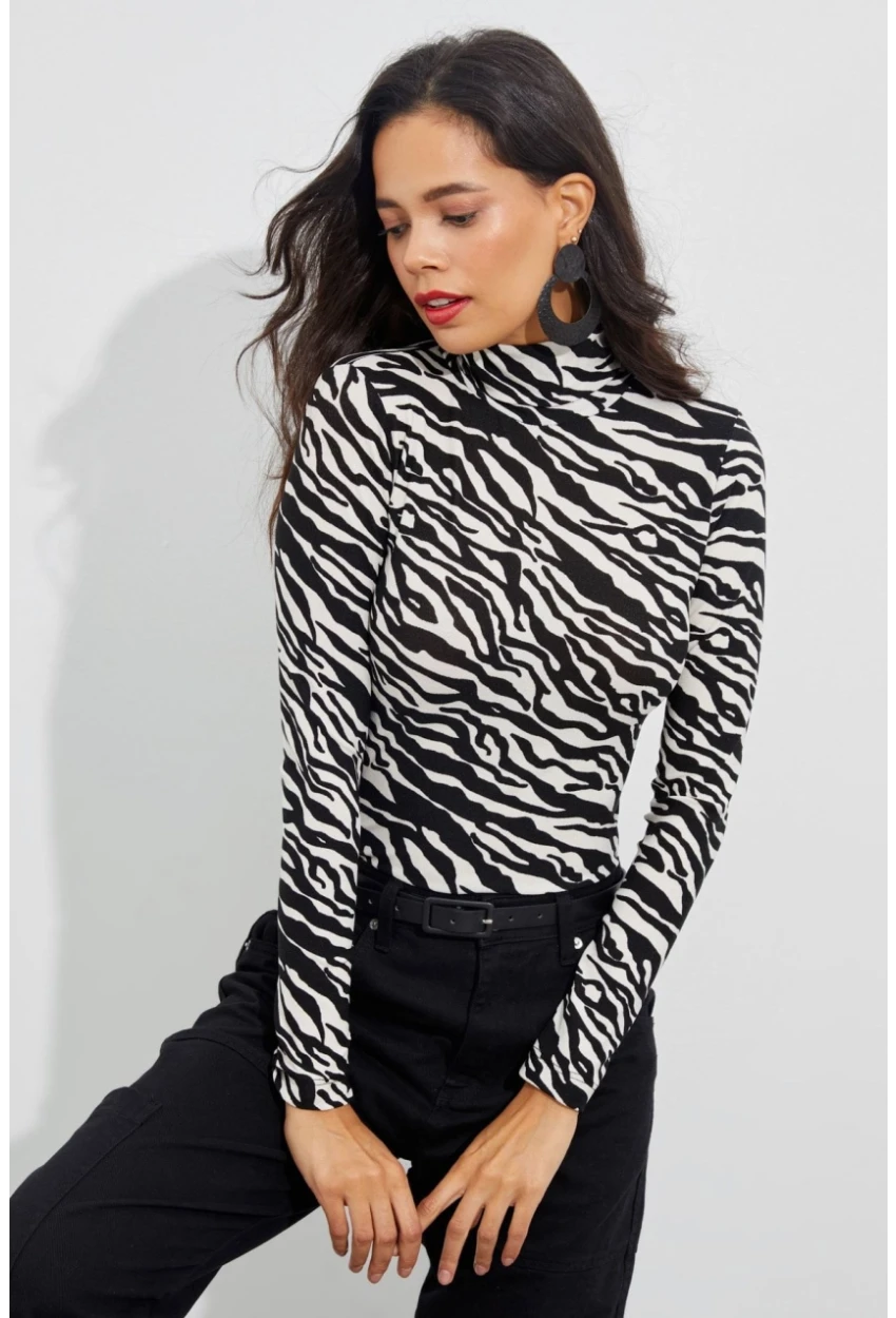 Kadın Siyah-Beyaz Zebra Desenli Balıkçı Bluz EY1524