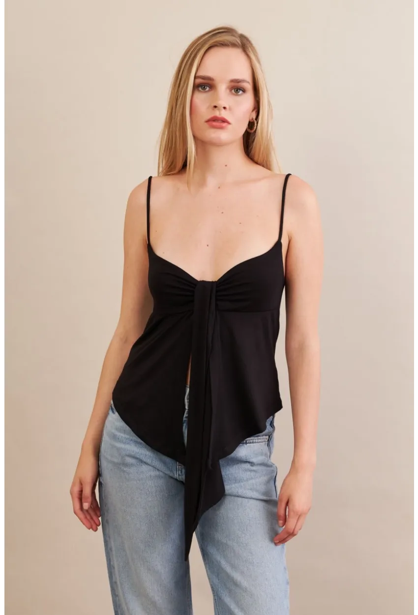 Kadın Siyah Büzgülü Asimetrik Bluz ZH172