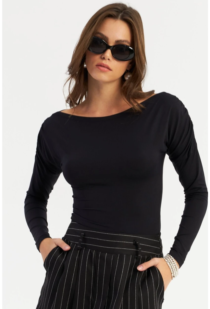Kadın Siyah Büzgülü Bluz SE2