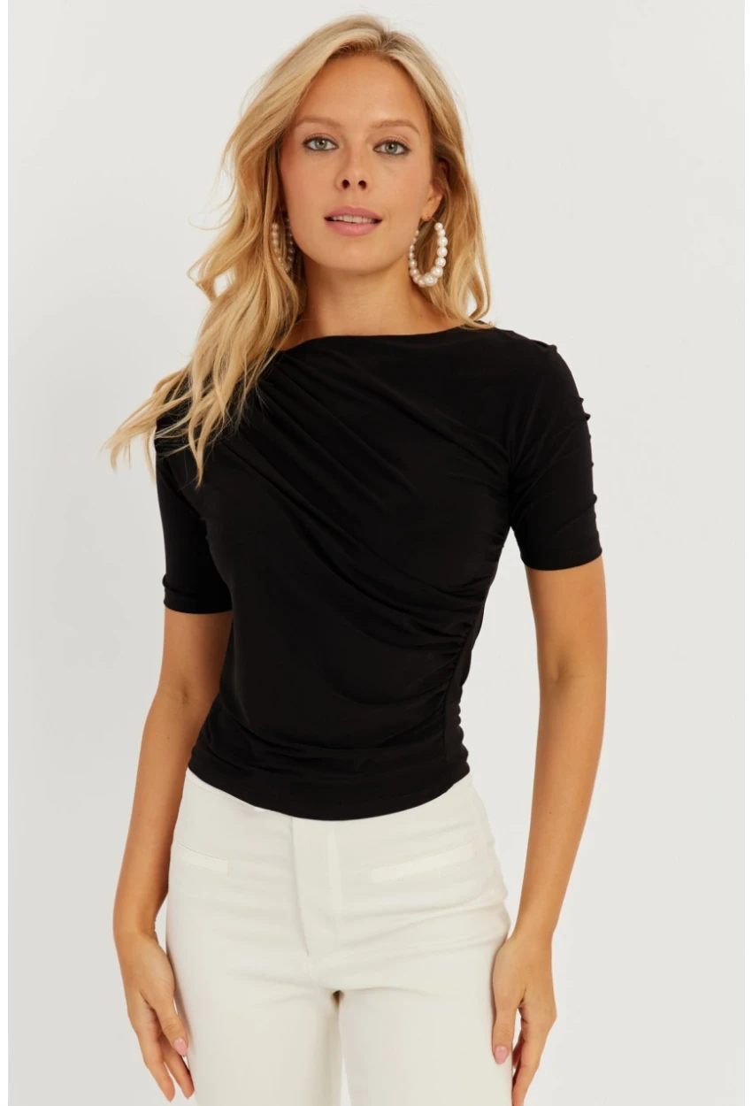 Kadın Siyah Büzgülü Bluz YZ623