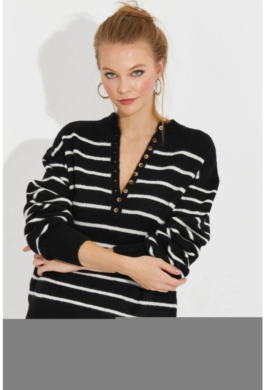 Kadın Siyah Çizgili Triko Kazak SMT219