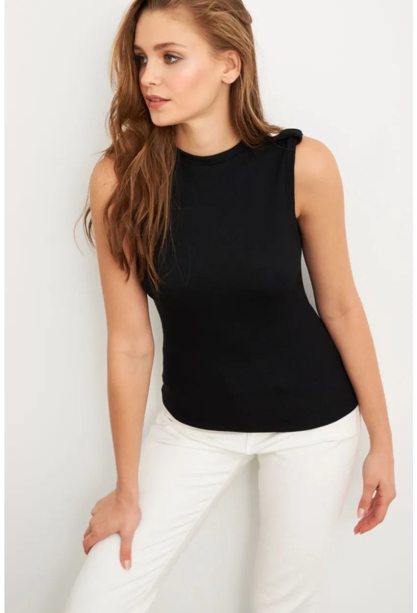 Kadın Siyah Düğme Detaylı Kaşkorse Bluz EY3090