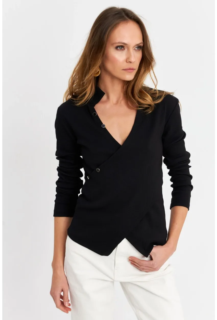 Kadın Siyah Düğme Detaylı Kruvaze Kaşkorse Bluz TF53