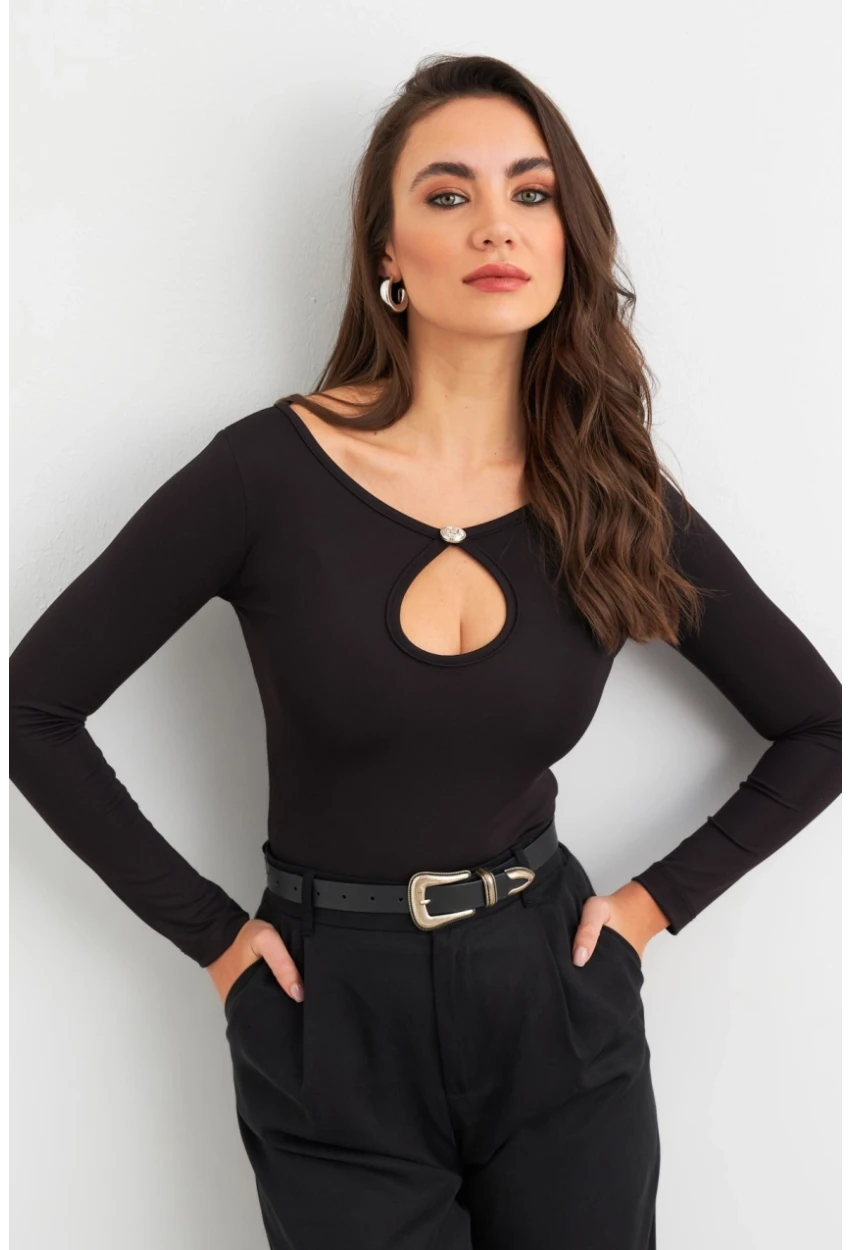 Kadın Siyah Düğme Detaylı Pencereli Bluz EY3026
