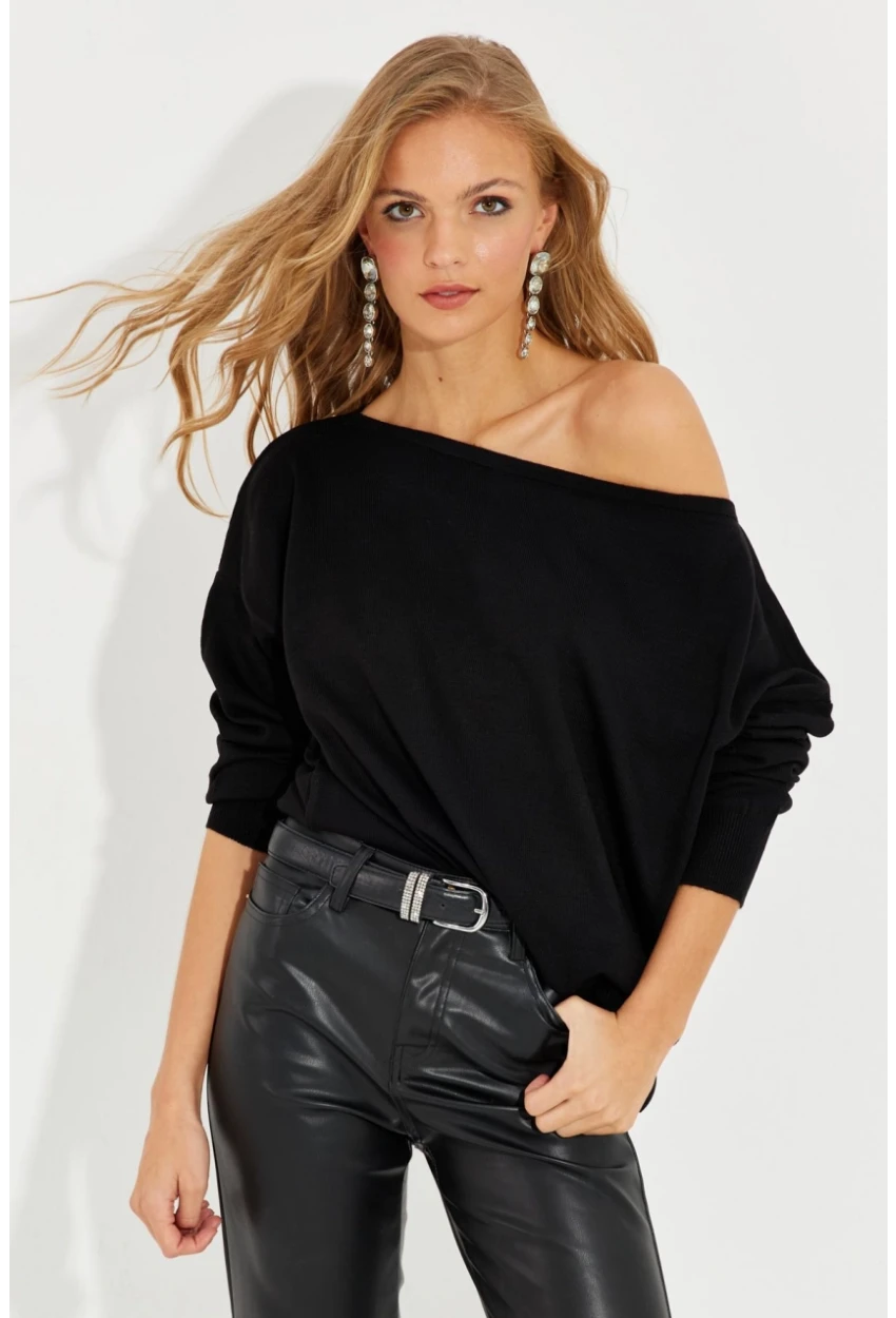 Kadın Siyah Düşük Omuz Triko Bluz YZ617