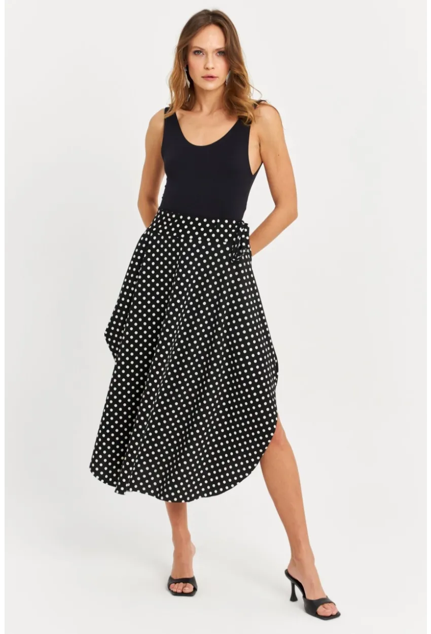 Kadın Siyah-Ekru Asimetrik Puantiyeli Etek LV81