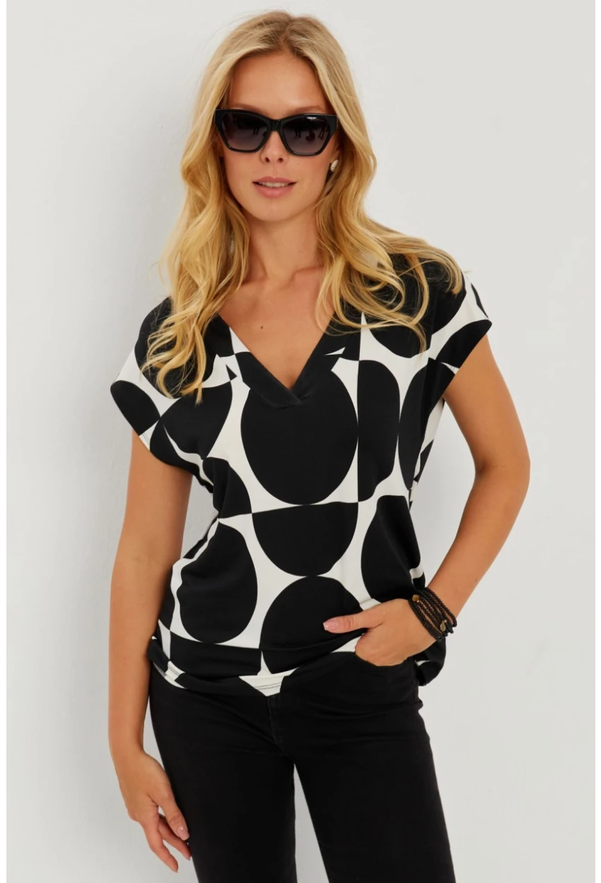Kadın Siyah-Ekru V Yaka Desenli Bluz AYD293