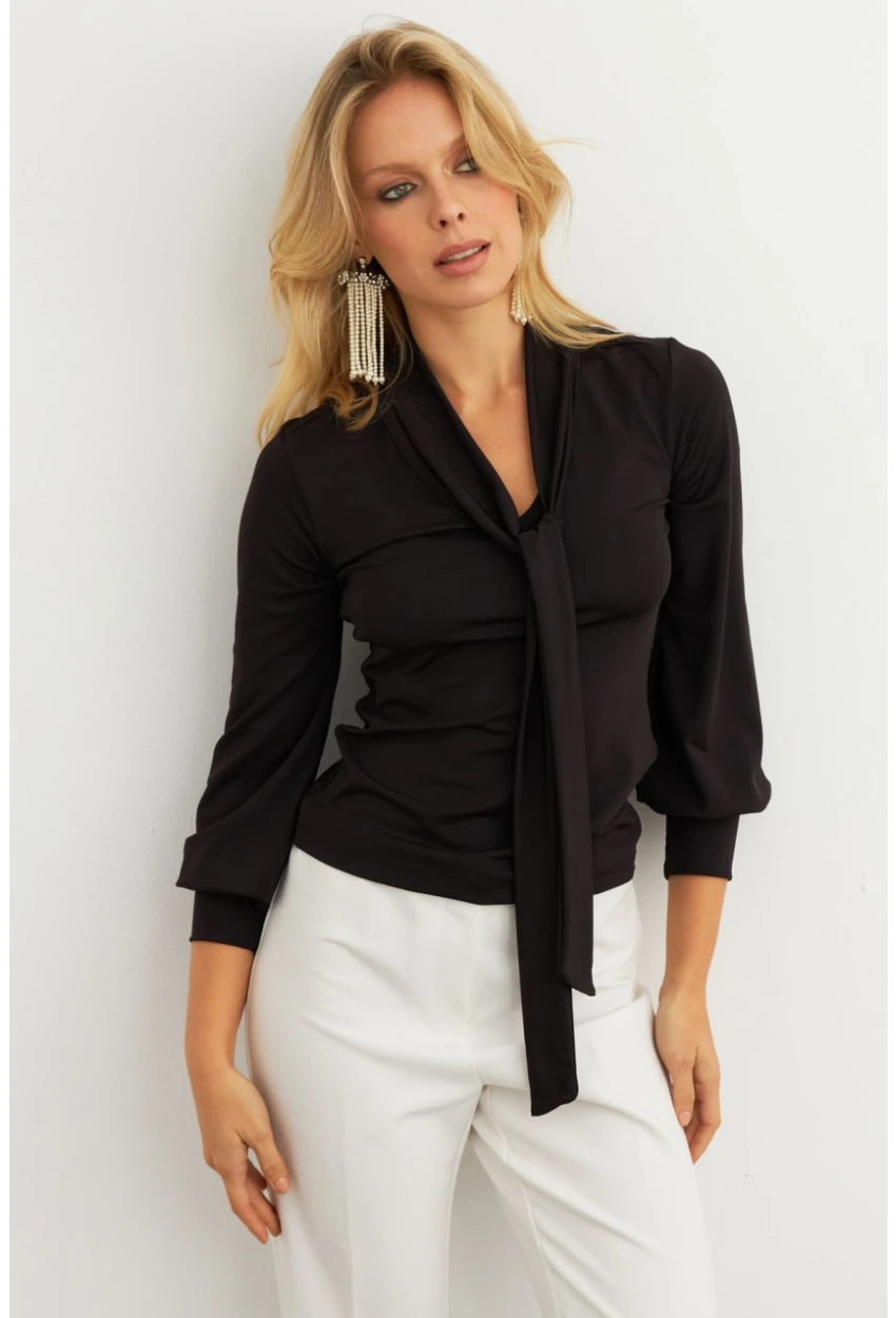 Kadın Siyah Fularlı Bluz EY3007