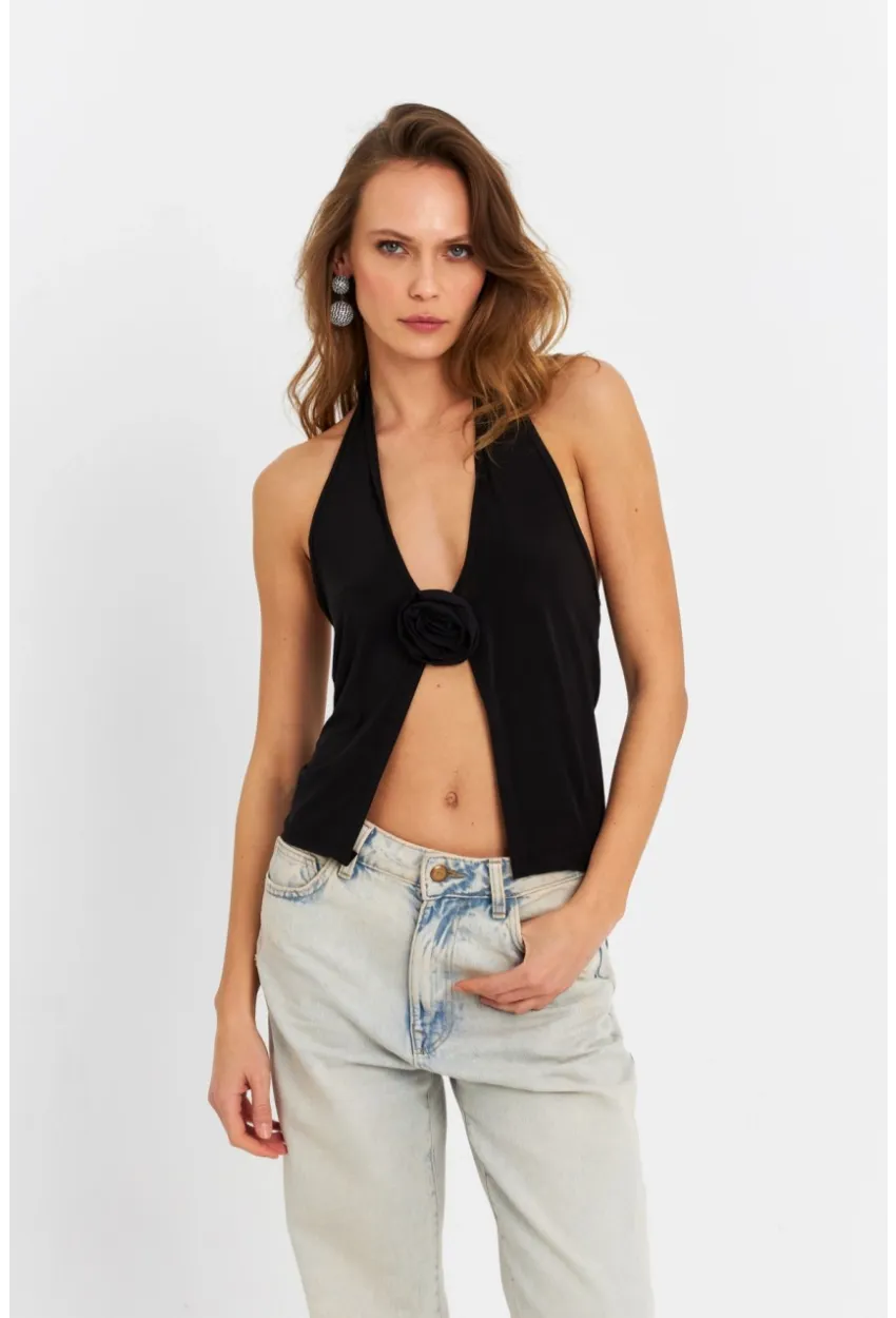 Kadın Siyah Gül Aksesuar Detaylı Crop Bluz ELT3923