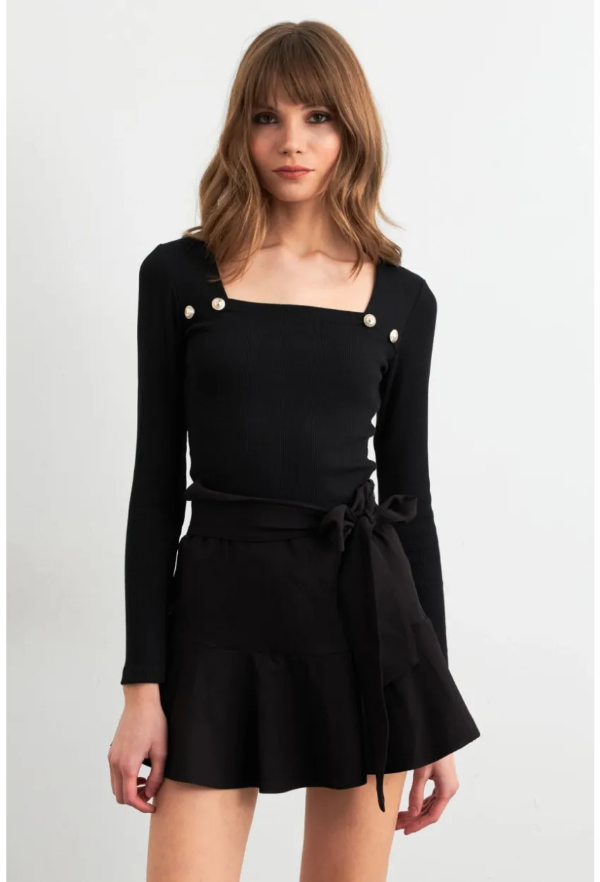 Kadın Siyah Kare Yaka Düğme Detaylı Bluz TF49