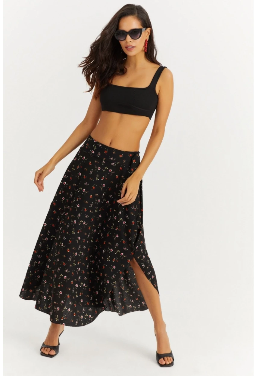 Kadın Siyah-Kırmızı Çiçekli Asimetrik Etek LV81