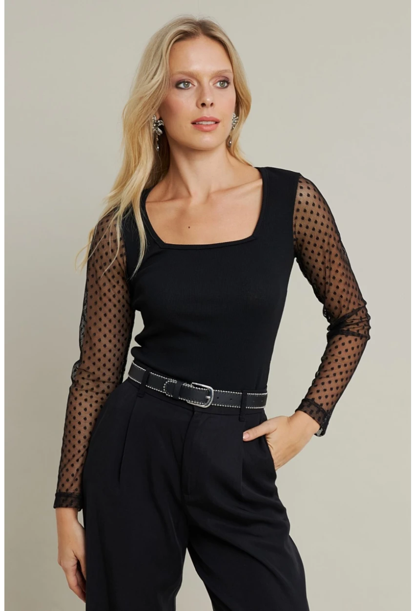 Kadın Siyah Kolları Tül Kare Yaka Kaşkorse Bluz TF33