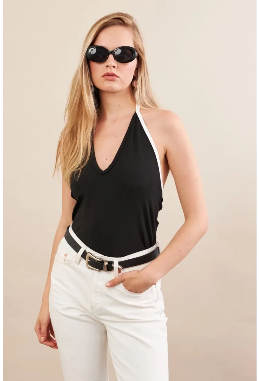 Kadın Siyah Kontrast Biyeli V Yaka Bluz EY3103