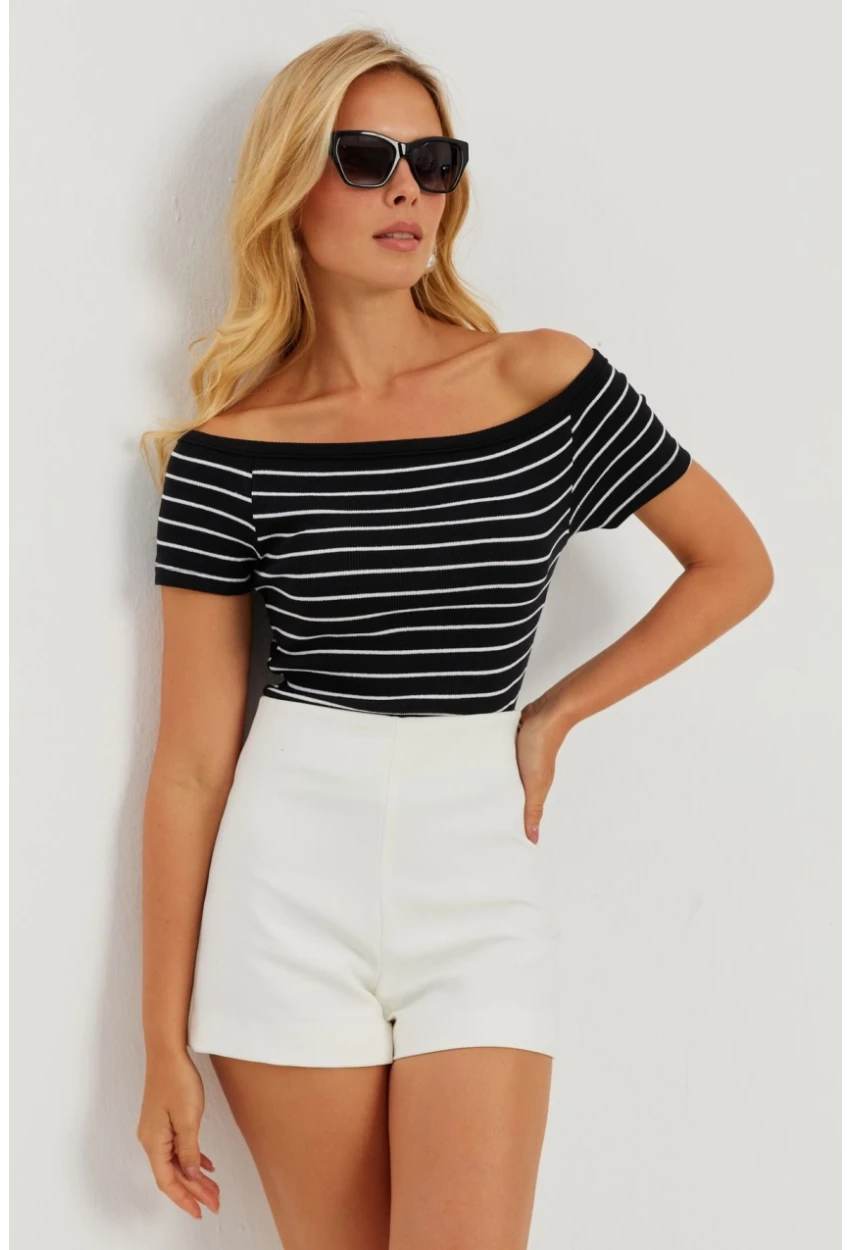 Kadın Siyah Madonna Yaka Çizgili Kaşkorse Bluz AYD311