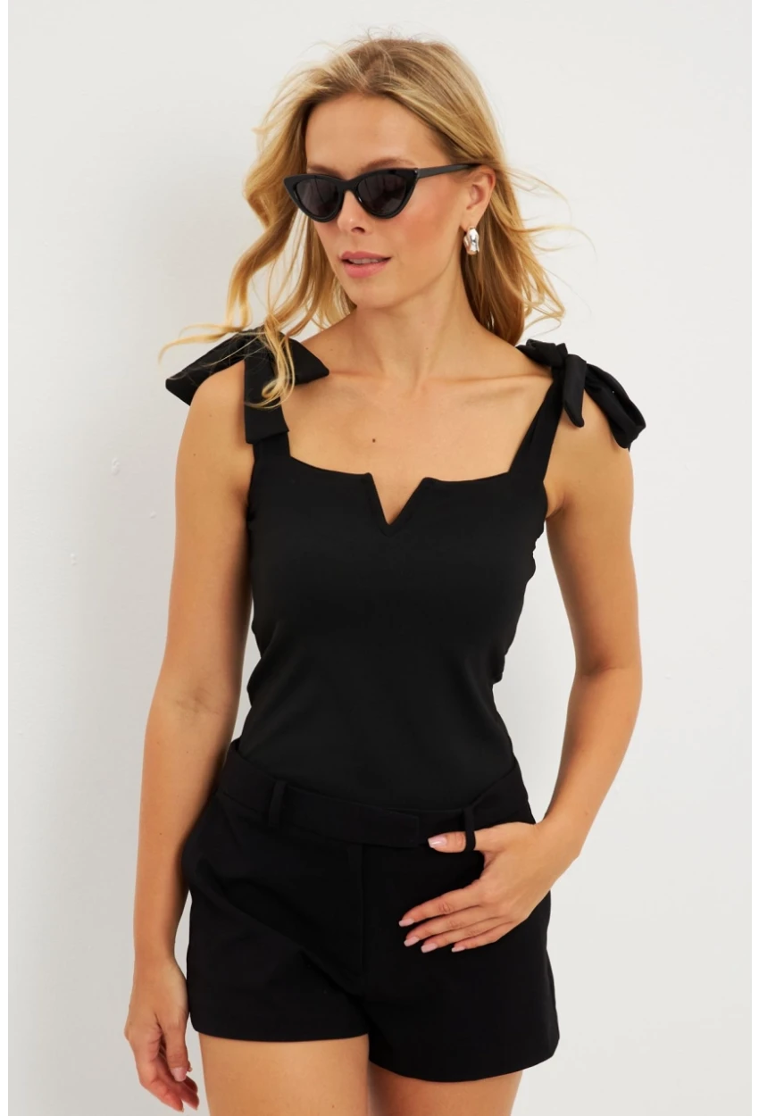 Kadın Siyah Omuz Bağlamalı Bluz EY2795