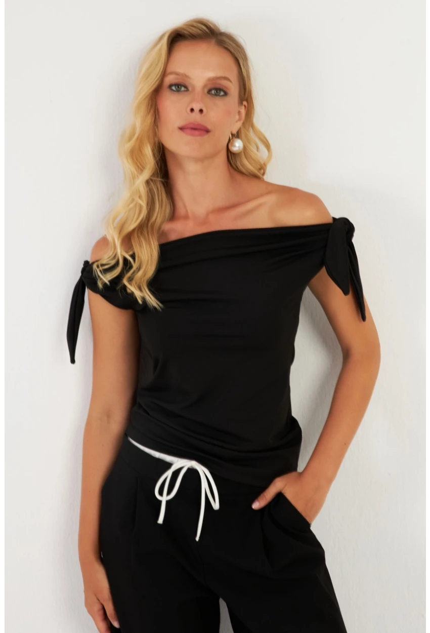 Kadın Siyah Omuz Bağlamalı Bluz EY2851