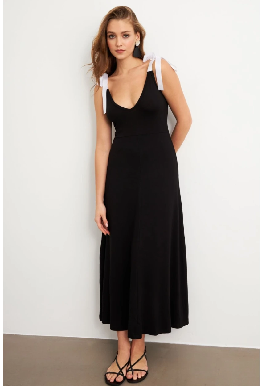 Kadın Siyah Omuz Fiyonklu V Yaka Midi Elbise EY3091