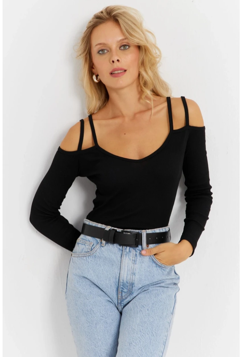 Kadın Siyah Omuzları Açık Kaşkorse Bluz EY2889
