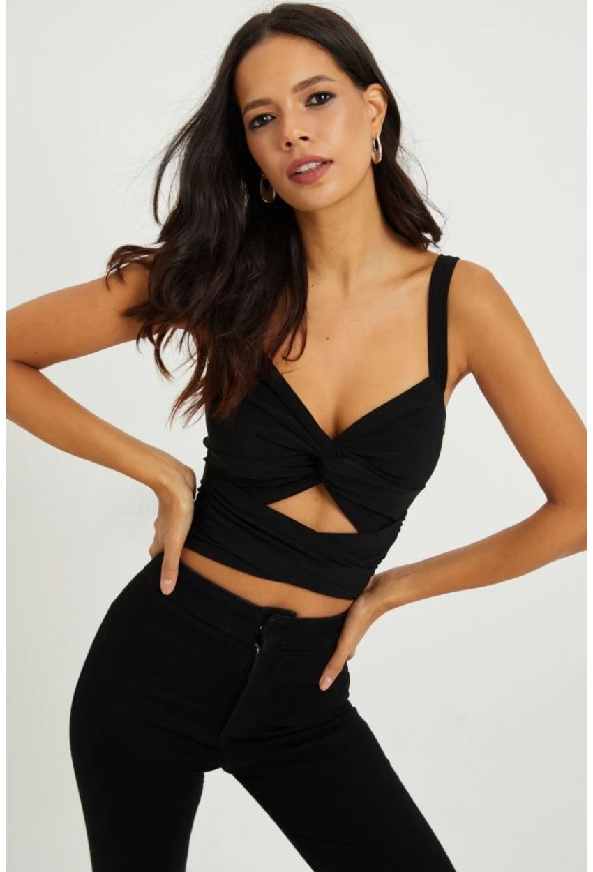 Kadın Siyah Önü Büzgülü Crop Bluz B189