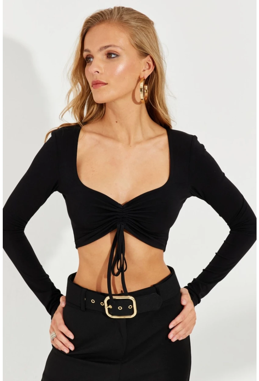 Kadın Siyah Önü Büzgülü Crop Bluz B3015