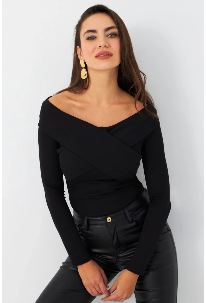 Kadın Siyah Önü Çapraz Bluz CG389