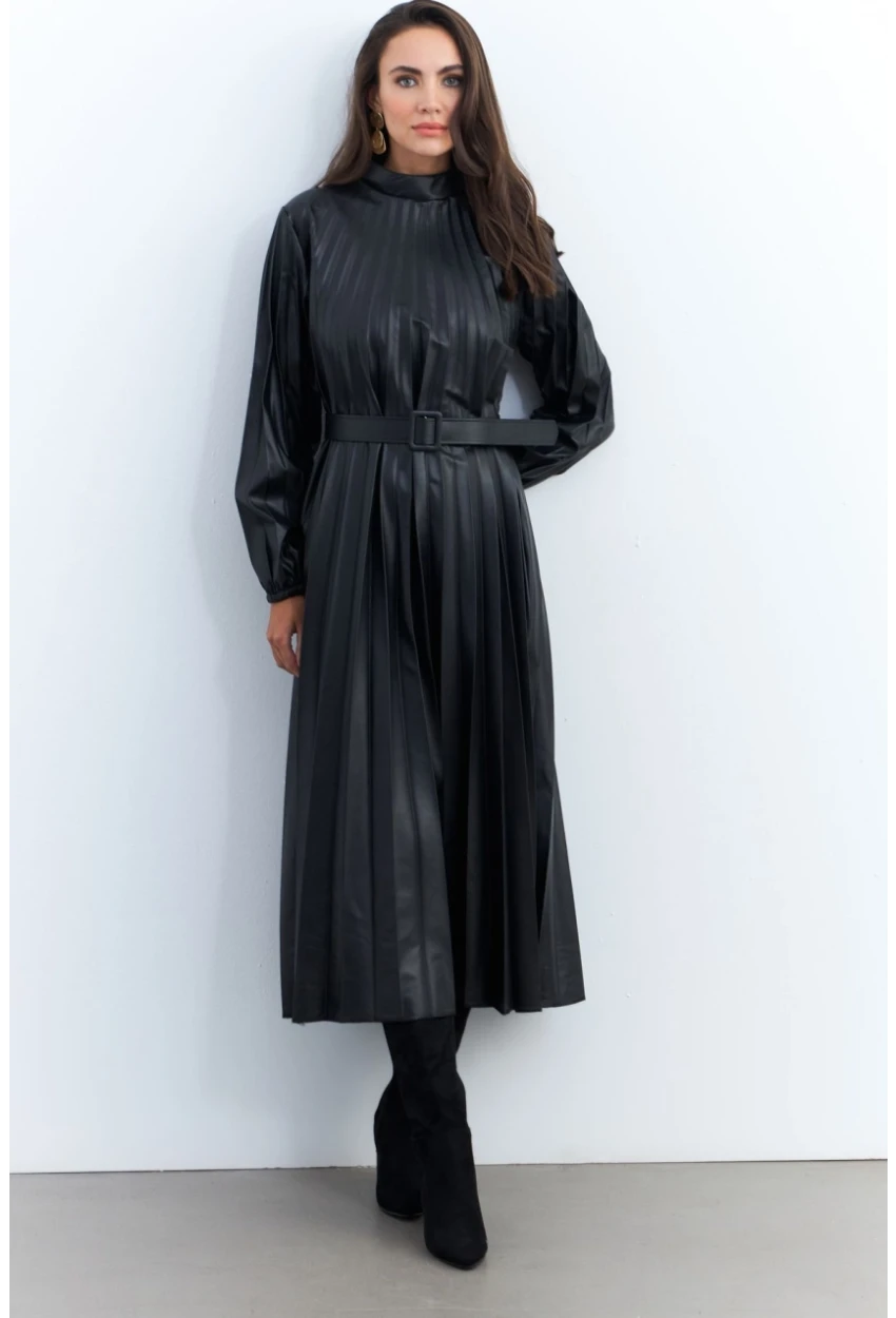 Kadın Siyah Pileli Kemerli Maxi Elbise MALZ99