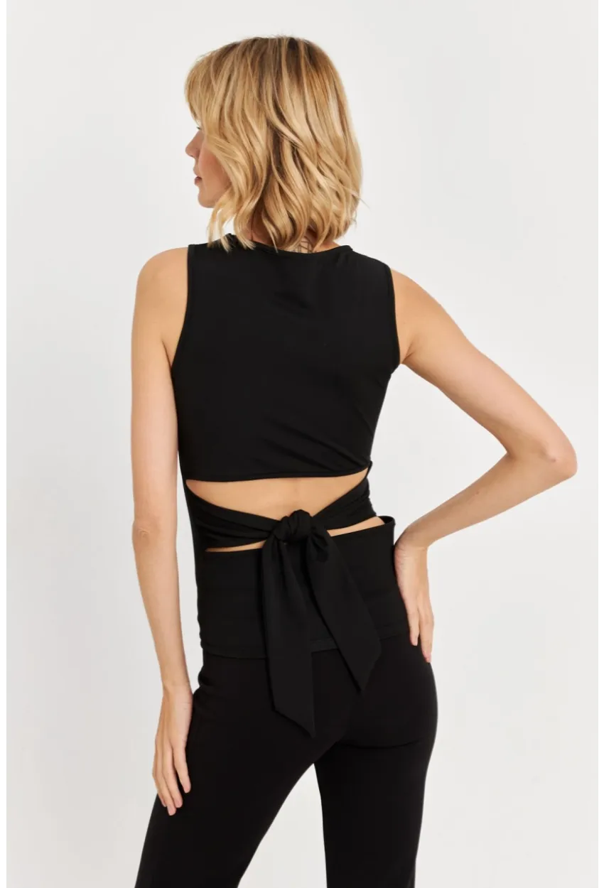 Kadın Siyah Sırt Dekolteli Bluz TF71