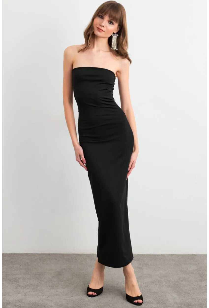 Kadın Siyah Straplez Yırtmaçlı Midi Elbise XC005