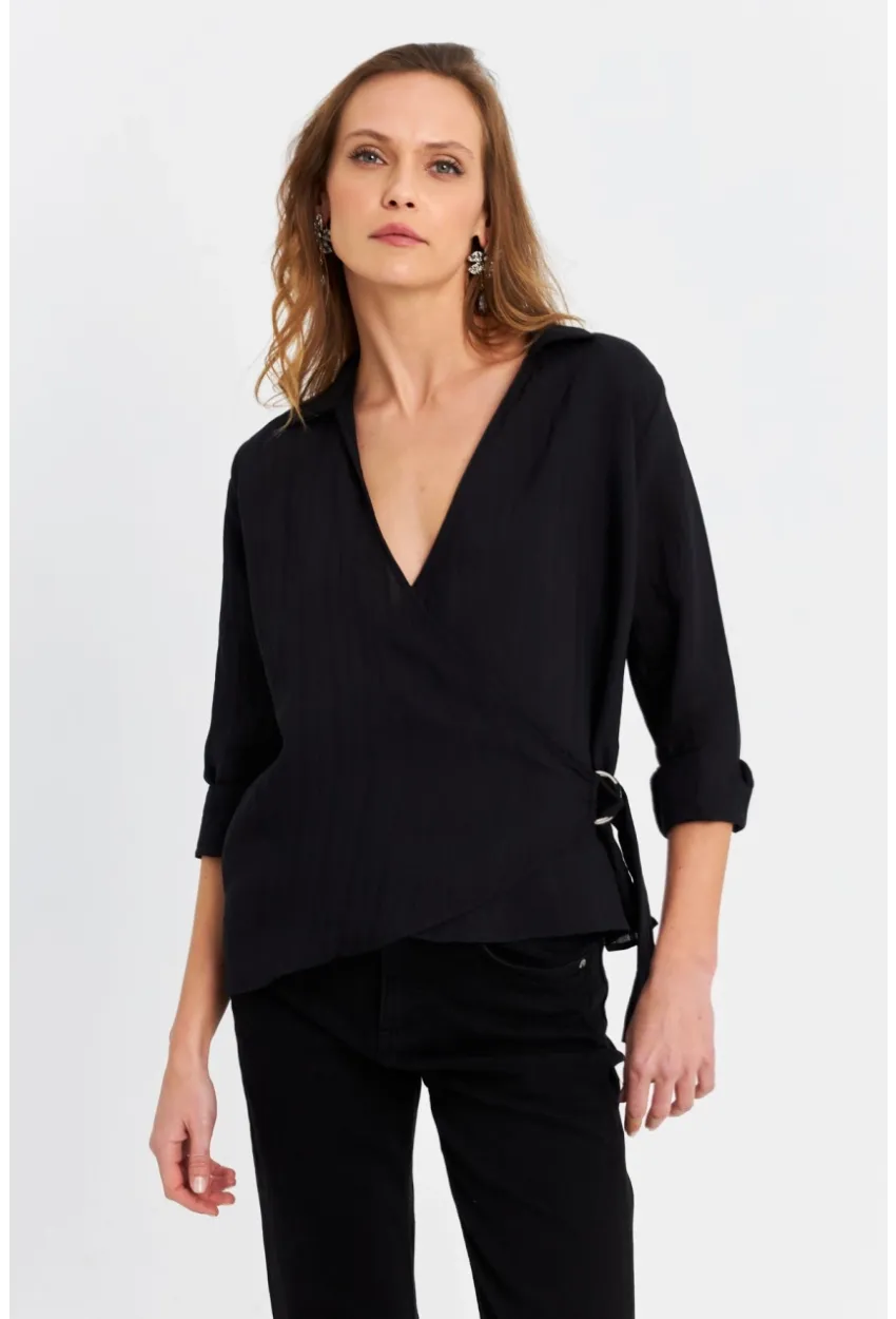 Kadın Siyah Tokalı Kruvaze Gömlek MRS15744
