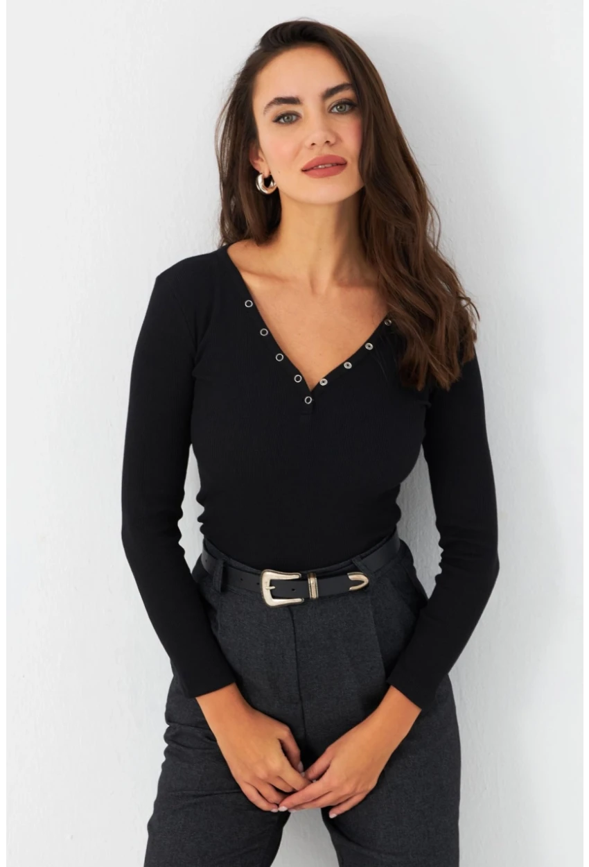 Kadın Siyah V Yaka Çıtçıtlı Kaşkorse Bluz MTF43
