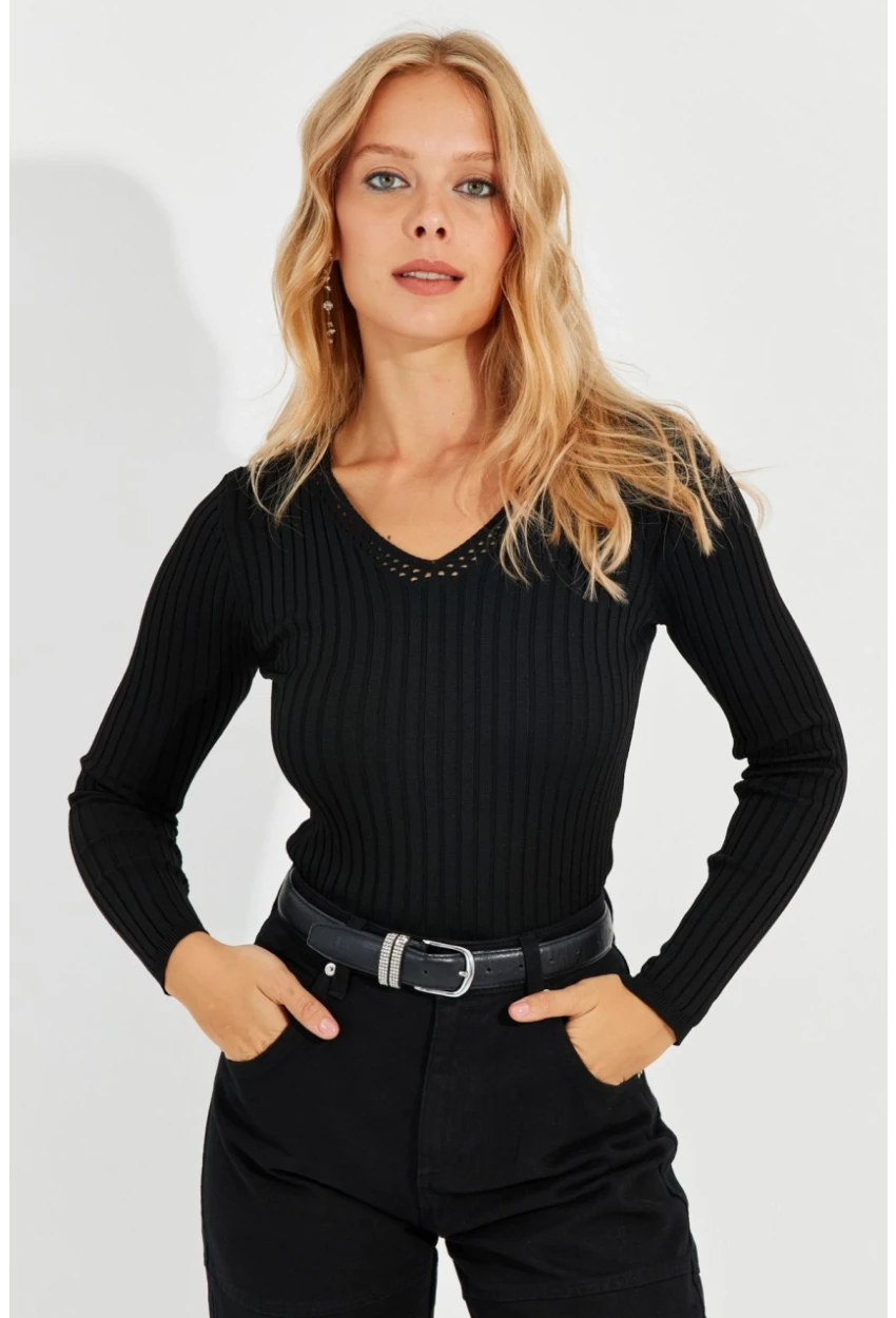 Kadın Siyah V Yaka Fitilli Triko Bluz SMT216