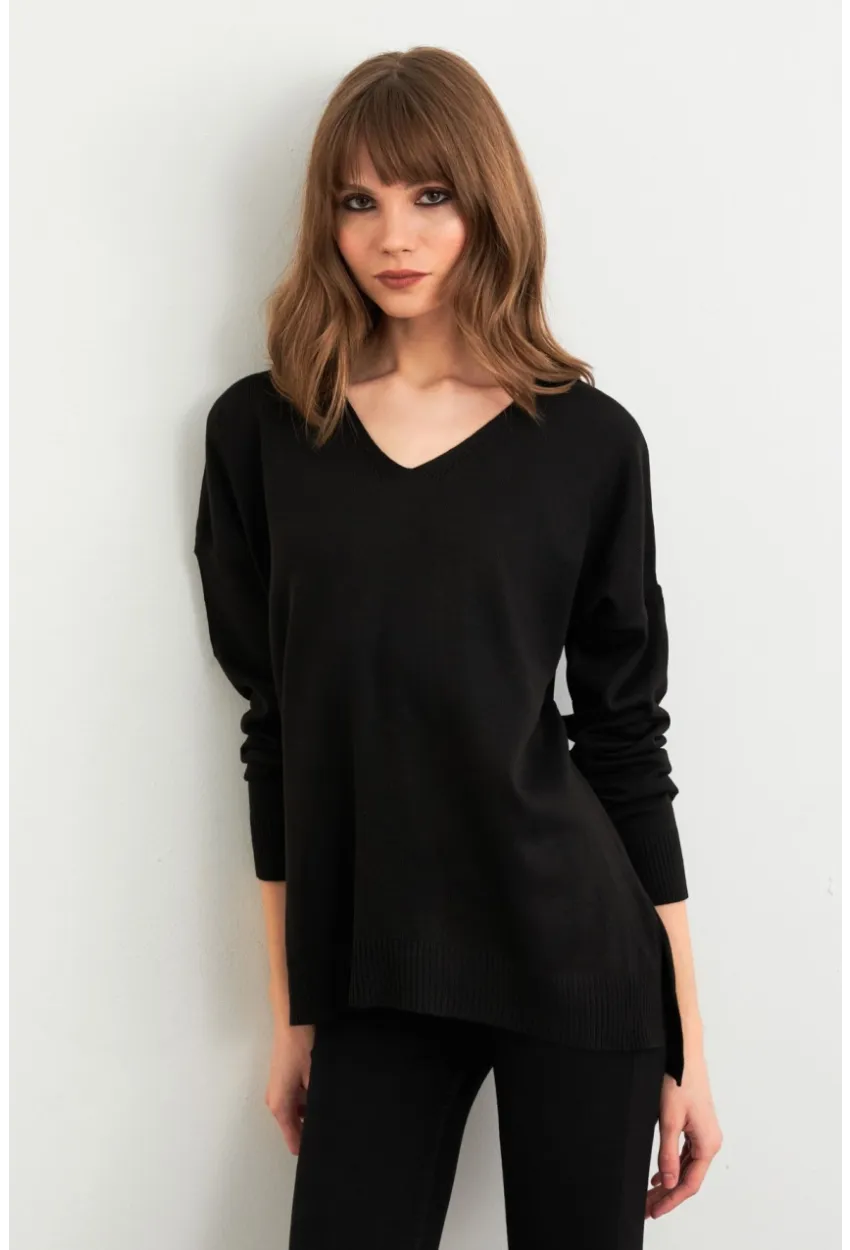 Kadın Siyah V Yaka Triko Kazak YİL549