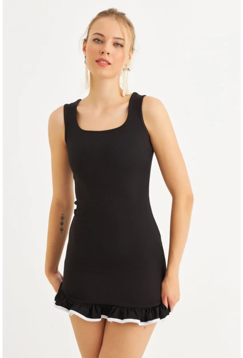 Kadın Siyah Volanlı Kare Yaka Mini Elbise FRY2297