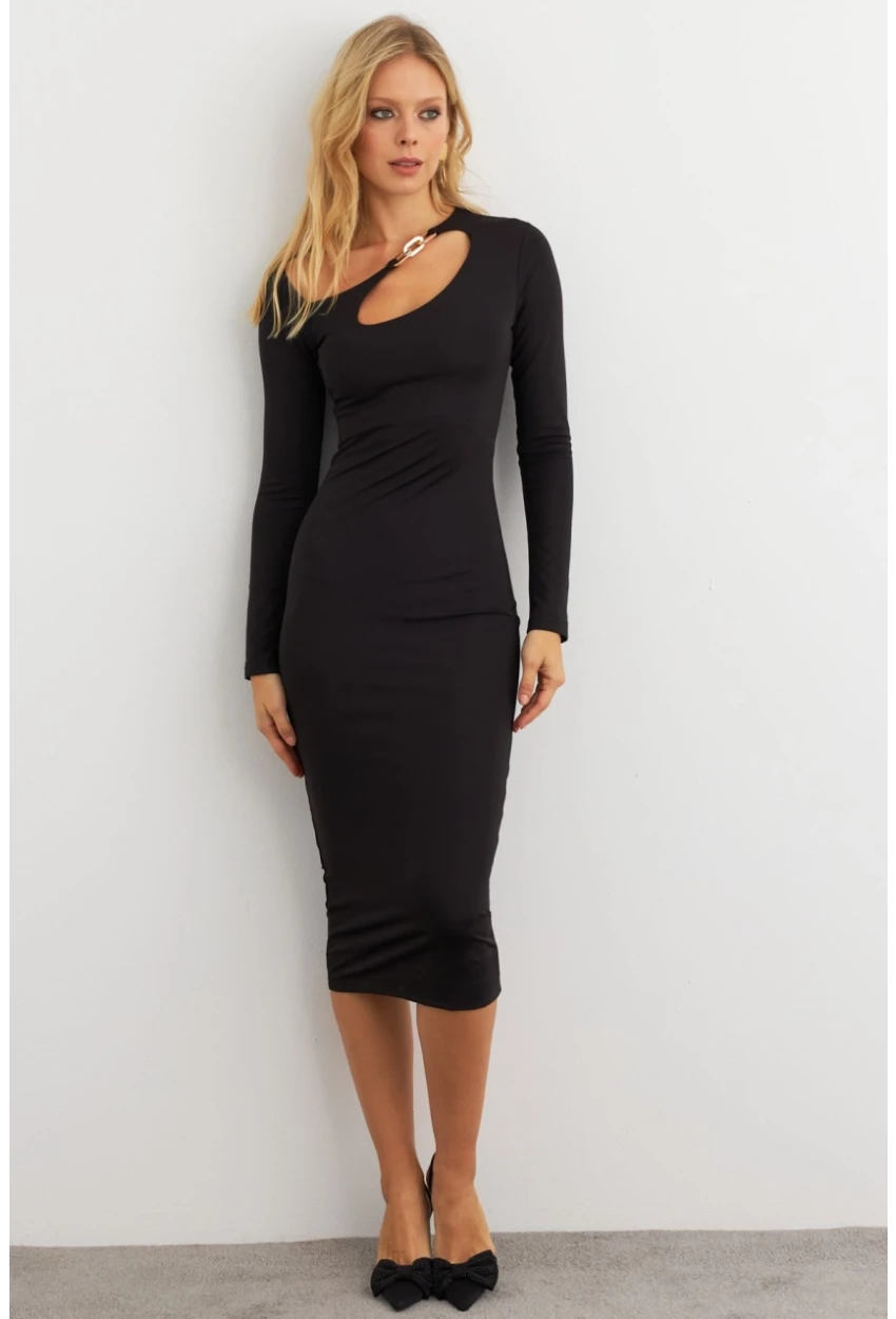 Kadın Siyah Yaka Aksesuarlı Midi Elbise KED7041