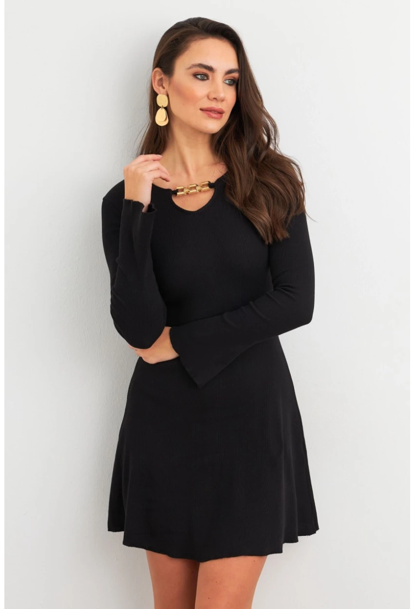 Kadın Siyah Yakası Aksesuarlı Mini Elbise FRY2267