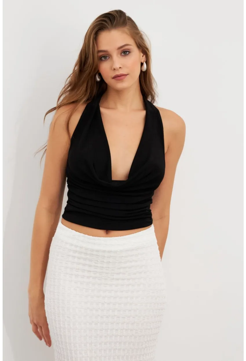 Kadın Siyah Zincir Aksesuarlı Degaje Yaka Bluz MTK13443