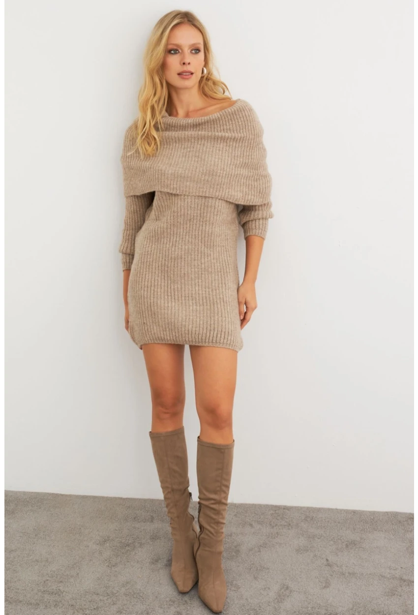 Kadın Sütlü Kahve Madonna Yaka Triko Tunik Elbise KAZ36