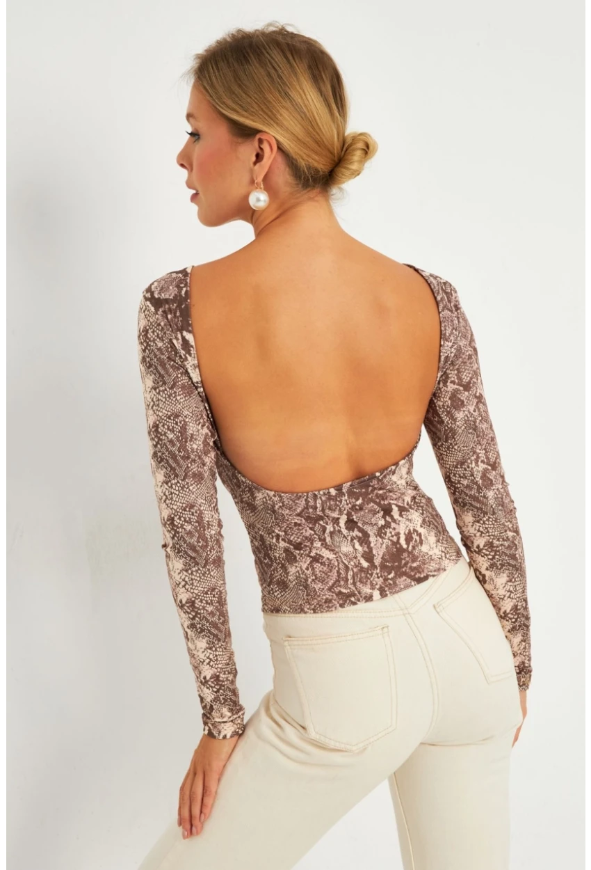 Kadın Taş Sırtı Açık Yılan Desenli Bluz GÇ187
