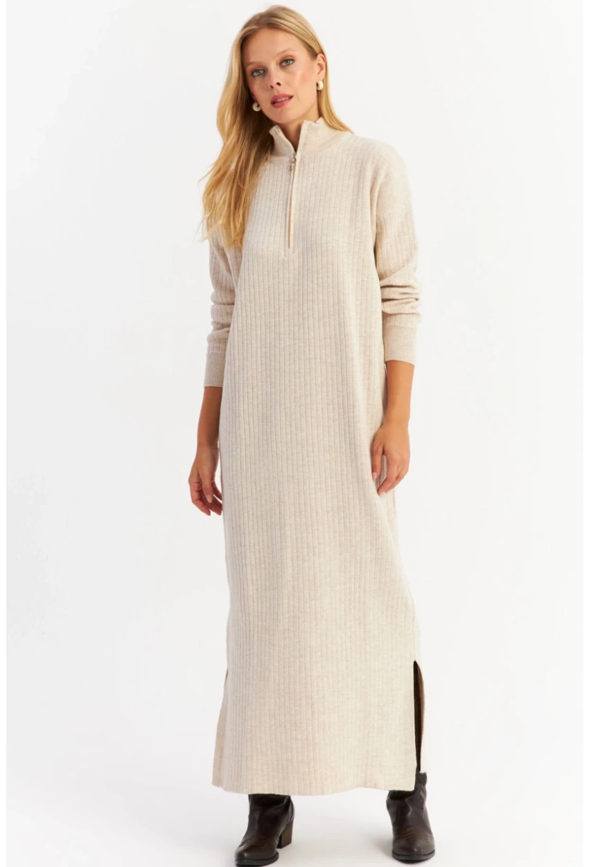 Kadın Taş Yakası Fermuarlı Triko Maxi Elbise MNUV10
